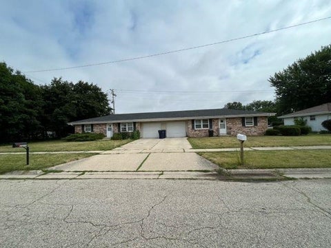 Photo of 2315-2319 Plymouth Avenue, Janesville, WI 53545 (MLS # 2035586)