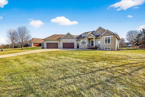 Photo of 7569 Tumbledown Trail, Verona, WI 53562 (MLS # 2016706)
