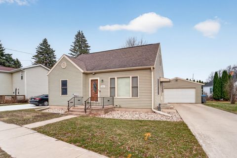 Photo of 1211 River Drive, Watertown, WI 53094 (MLS # 2021092)