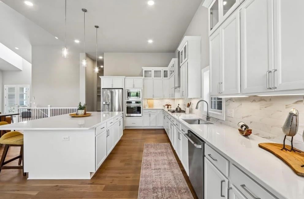 1979848307 Real Estate Search
