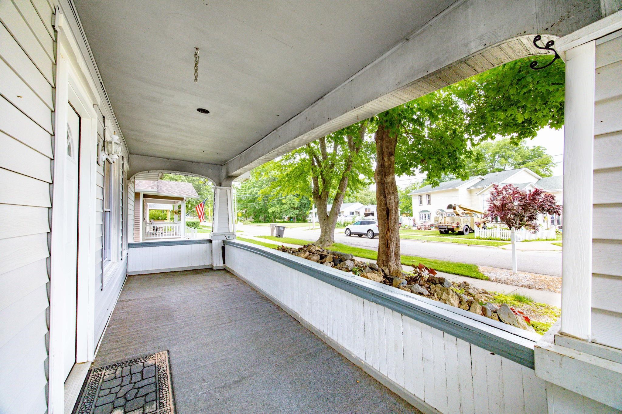 133 S Clear Lake Avenue