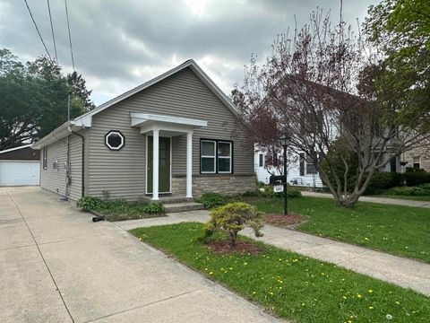 605 E South Street, Beaver Dam, WI 53916 - #: 1999756