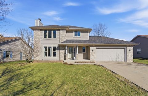 Photo of 329 N Heatherstone Drive, Sun Prairie, WI 53590 (MLS # 2019209)