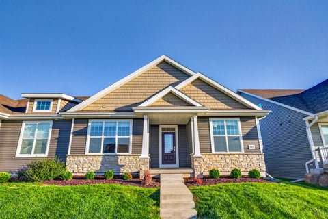 Photo of 662 Hillcrest Drive, Waunakee, WI 53597 (MLS # 2033719)