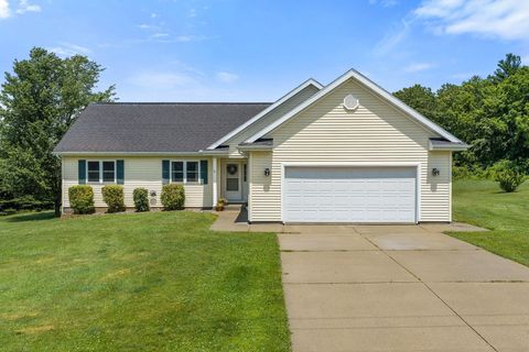 Photo of E8080 E Lake Virginia Road, Reedsburg, WI 53959 (MLS # 2027346)