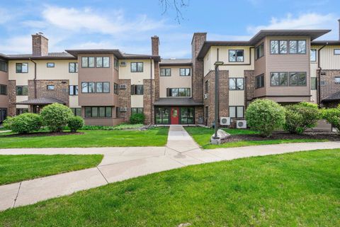 5 Maple Wood Lane Unit 107, Madison, WI 53704 - #: 1997533