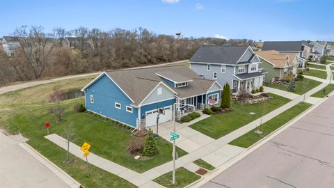 402 Burnt Sienna Drive, Middleton, WI 53562 - #: 1998295