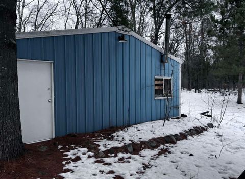 Photo of 915 Fur Avenue, Wisconsin Dells, WI 53965 (MLS # 2014037)