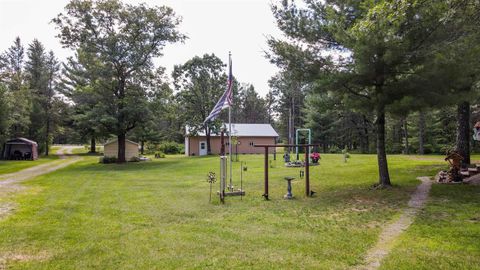 Tiny photo for 976 Blackhawk Court, Hancock, WI 54943 (MLS # 2003525)