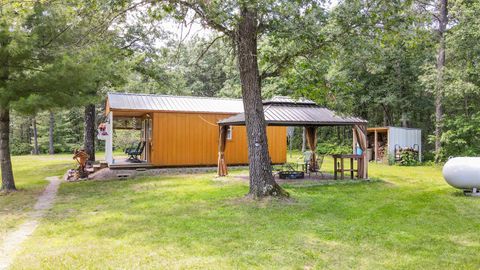 Tiny photo for 976 Blackhawk Court, Hancock, WI 54943 (MLS # 2003525)