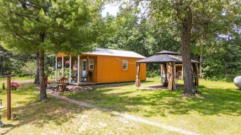 Tiny photo for 976 Blackhawk Court, Hancock, WI 54943 (MLS # 2003525)