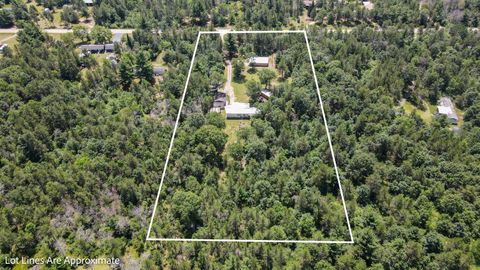 Tiny photo for 976 Blackhawk Court, Hancock, WI 54943 (MLS # 2003525)