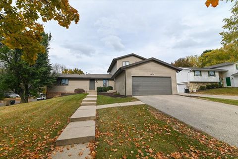 Photo of 6934/6938 Chester Drive, Madison, WI 53719 (MLS # 2022808)
