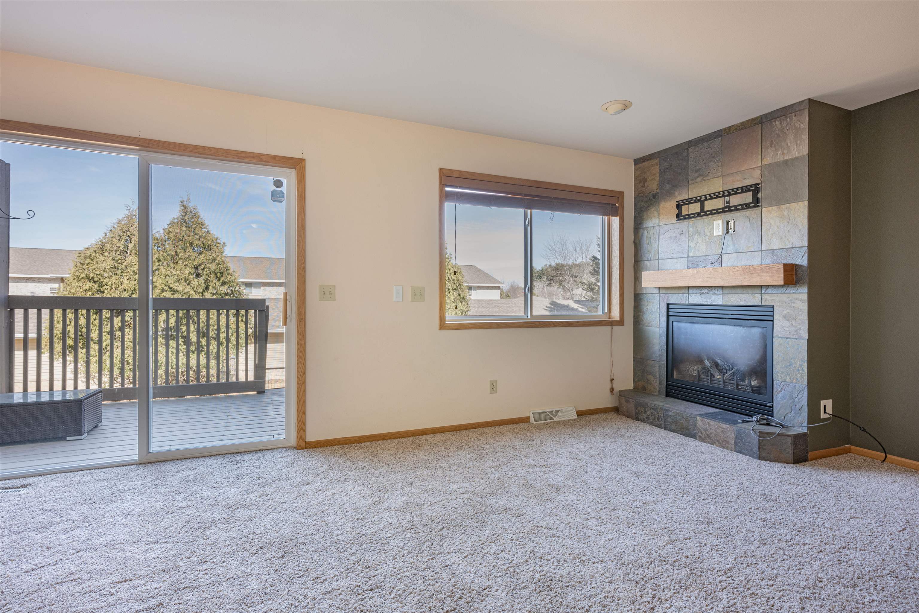 Baraboo, Wisconsin 53913, United States, 2 Bedrooms Bedrooms, ,2 BathroomsBathrooms,Residential,Active,110685