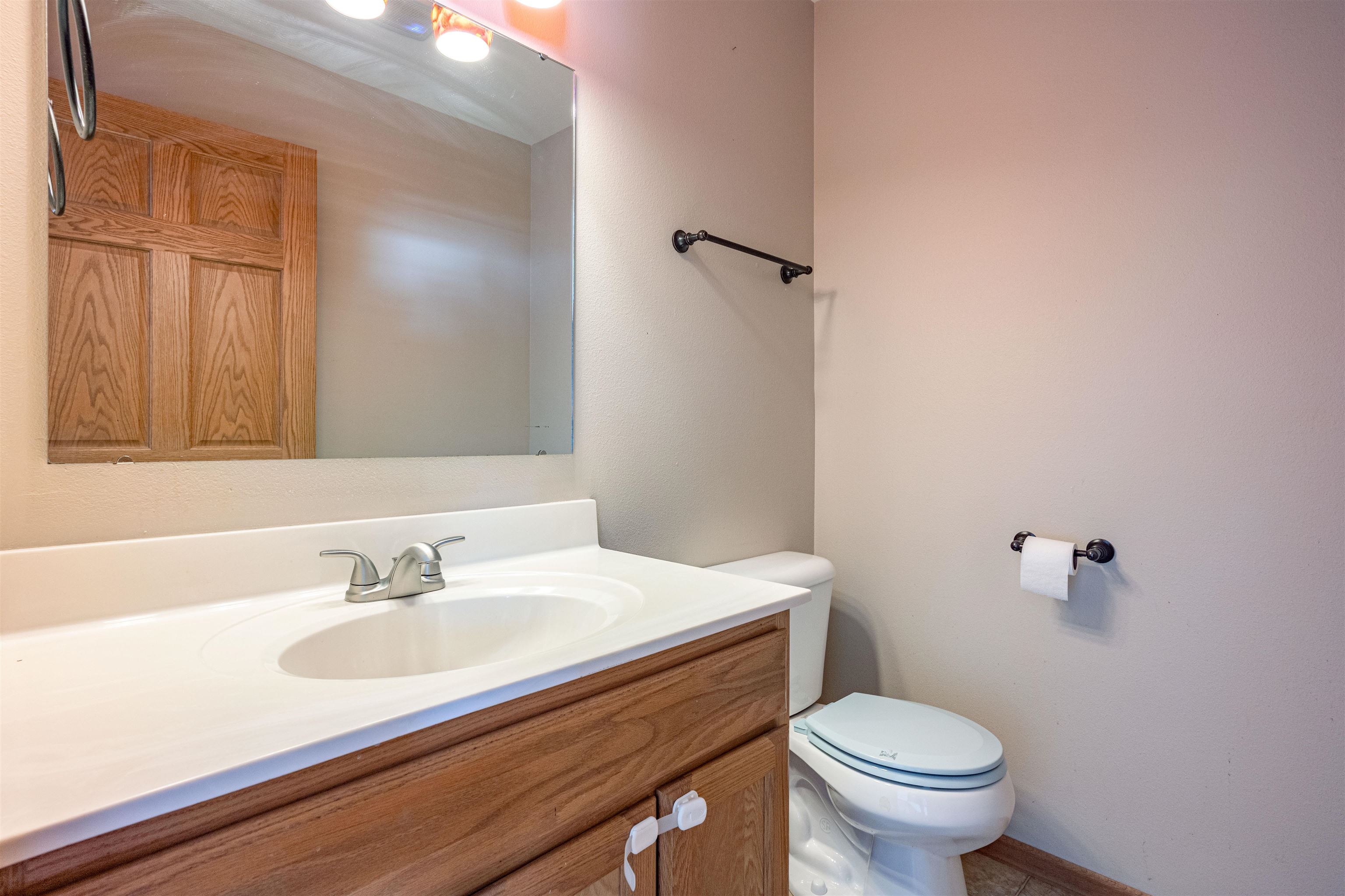 Baraboo, Wisconsin 53913, United States, 2 Bedrooms Bedrooms, ,2 BathroomsBathrooms,Residential,Active,110685