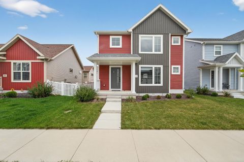 Photo of 1185 Oak Knoll Road, Sun Prairie, WI 53590 (MLS # 2009875)