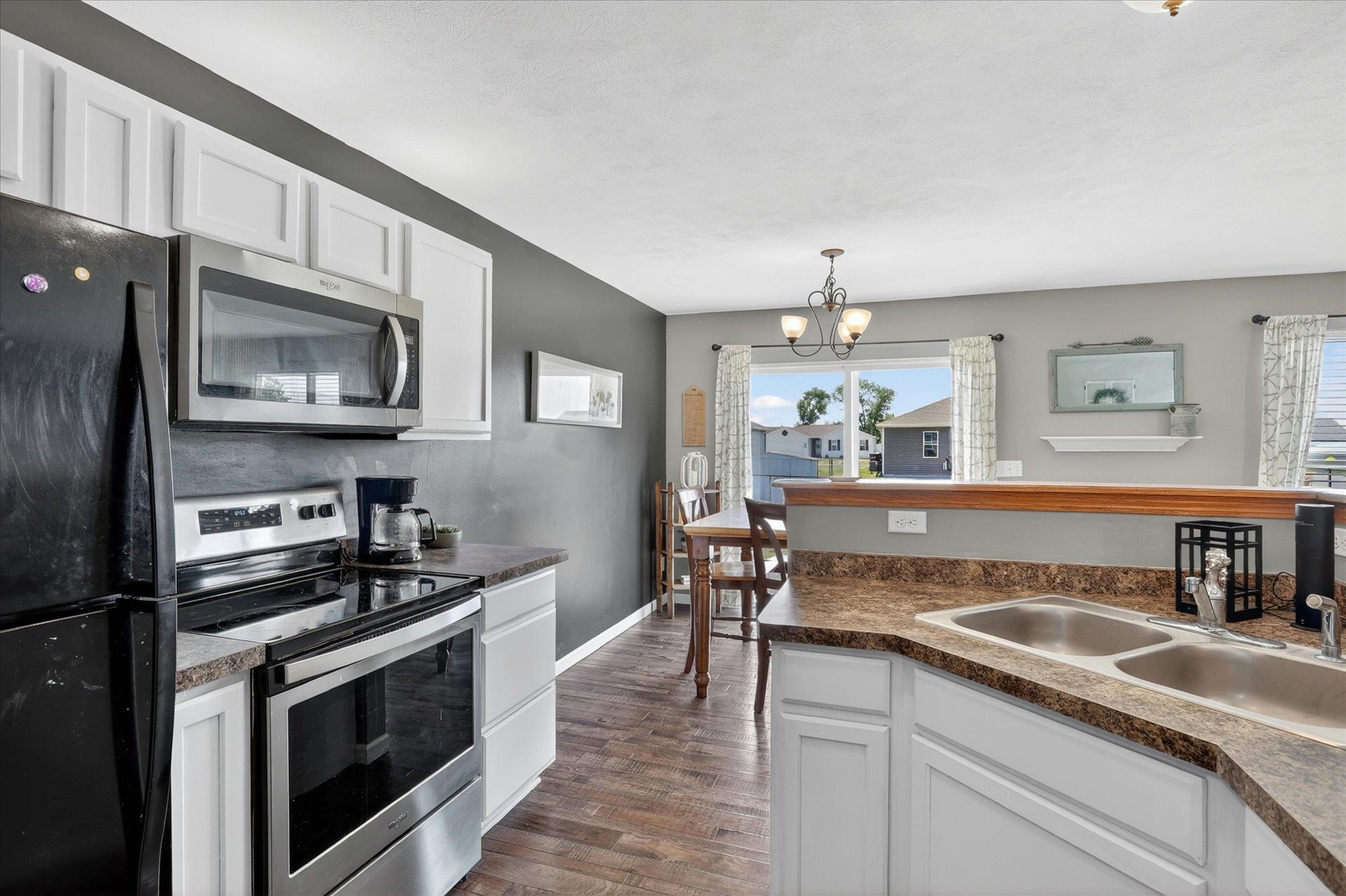 1627 Redwood Drive