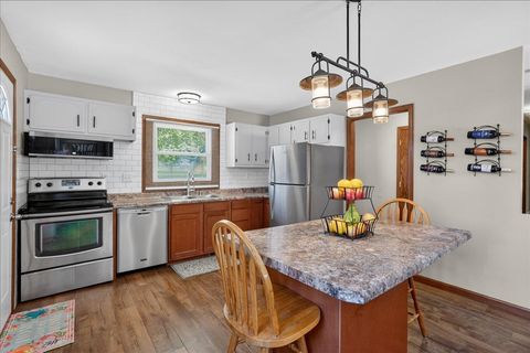 Photo of 1029 Vandenburg Street, Sun Prairie, WI 53590 (MLS # 2024108)
