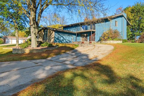 Photo of 2804 Dartmouth Drive, Janesville, WI 53548 (MLS # 2011459) Photo of 2804 Dartmouth Drive, Janesville, WI 53548 (MLS # 2011459)