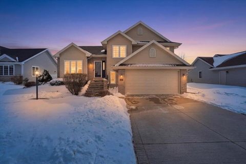 Photo of 124 Cedar Street, Brooklyn, WI 53521 (MLS # 2018314)