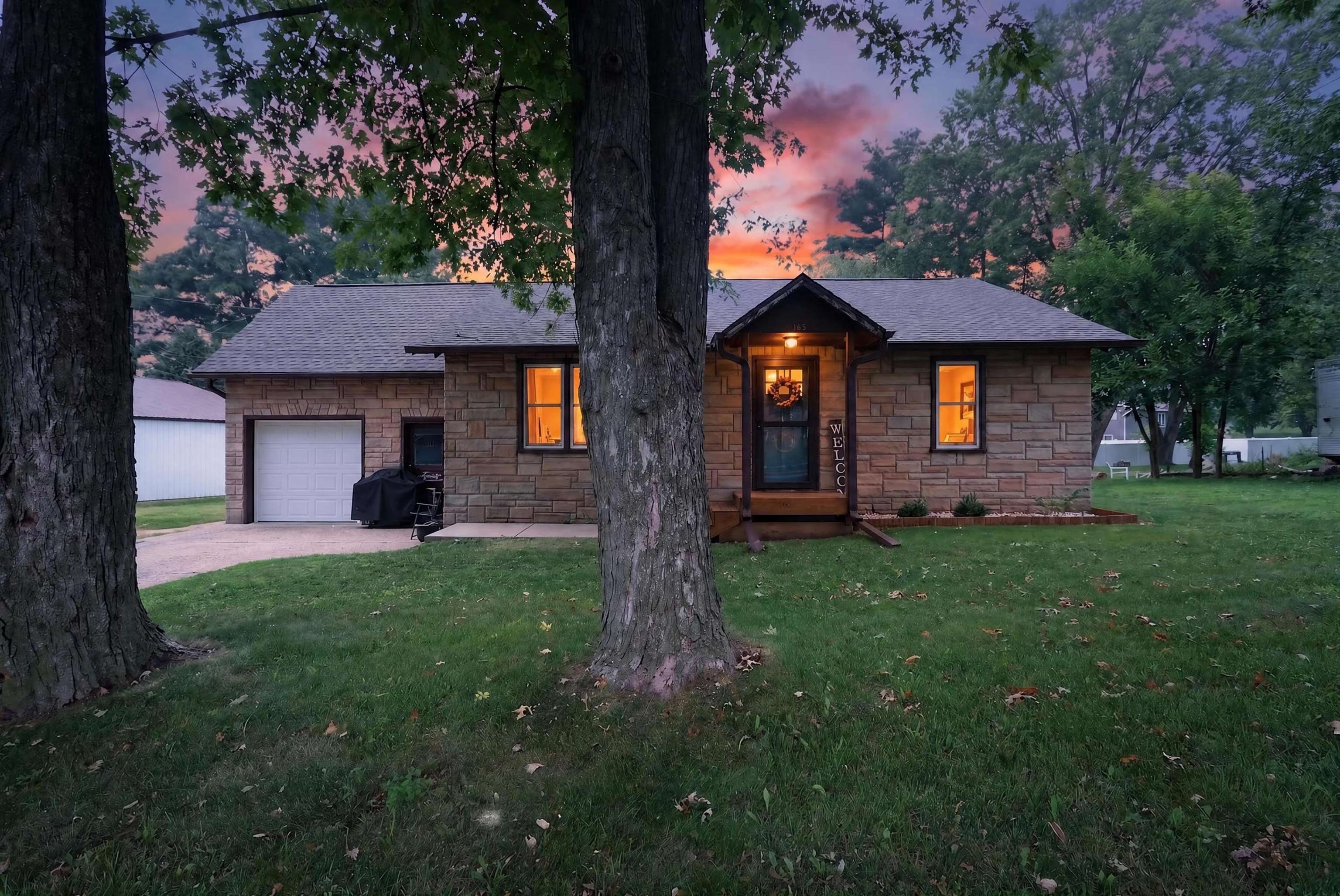 143 N 5th Street - Photo 3