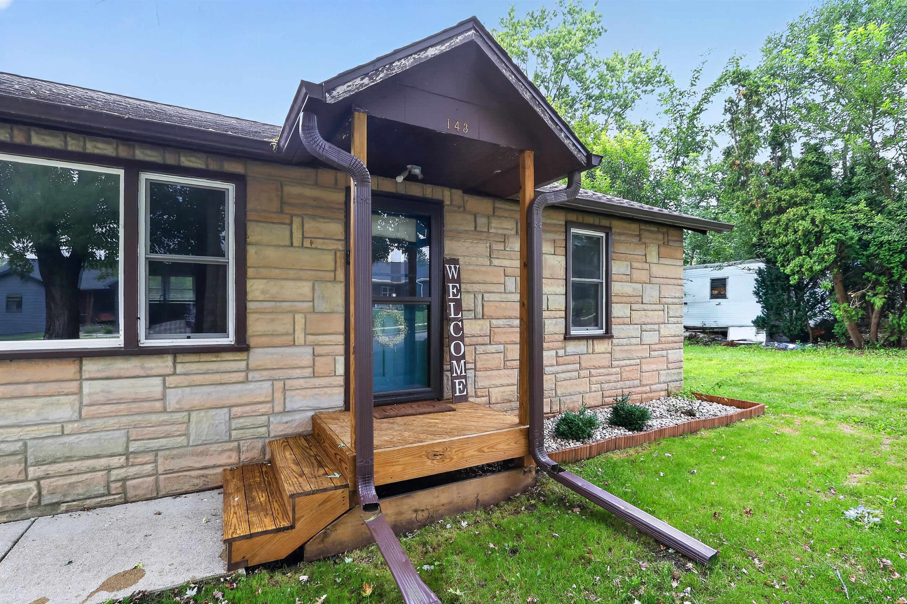 143 N 5th Street - Photo 2