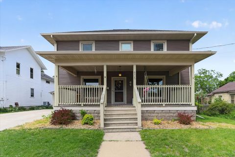 Photo of 805 1st Center Avenue, Brodhead, WI 53520 (MLS # 2022055)