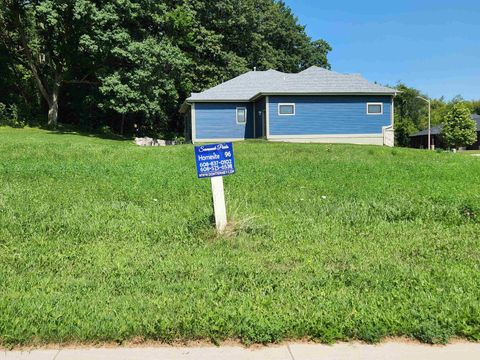 Photo of L96 Savannah Parkway, Deerfield, WI 53531 (MLS # 2018405)