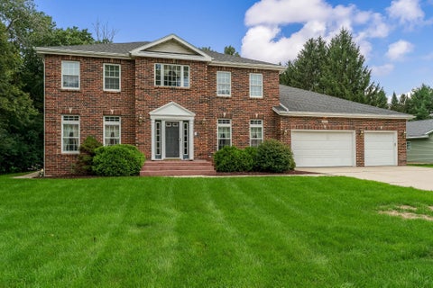 Photo of 1650 Hemmingway Court, Janesville, WI 53545 (MLS # 2032864)