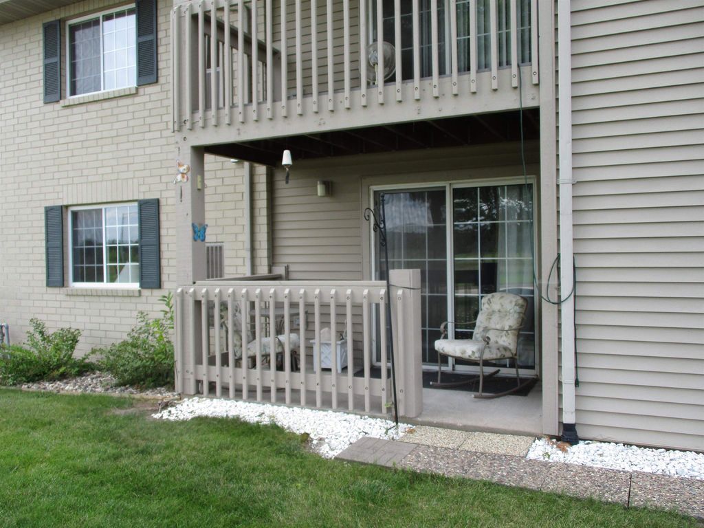 Photo for 1743 S wacouta Avenue, Prairie Du Chien, WI 53821 (MLS # 1990528)