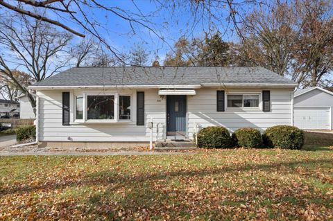 Photo of 604 N Bird Street, Sun Prairie, WI 53590 (MLS # 2012511)
