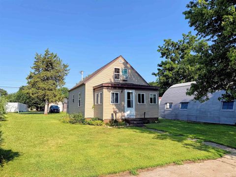 Photo of 619 N Michigan Street, Prairie Du Chien, WI 53821 (MLS # 2028477)