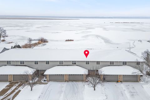 Tiny photo for 178 E Front Street 14 #14, Marquette, WI 53947 (MLS # 2013342)