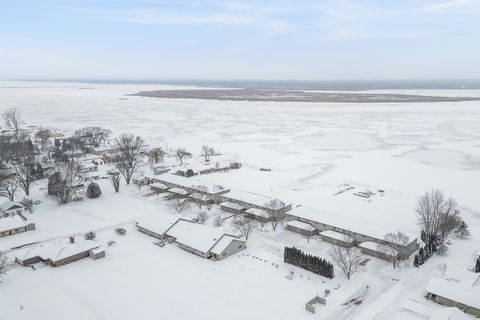 Tiny photo for 178 E Front Street 14 #14, Marquette, WI 53947 (MLS # 2013342)