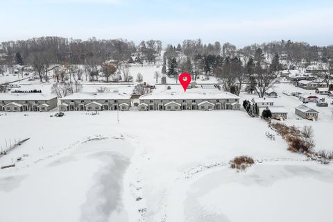 Tiny photo for 178 E Front Street 14 #14, Marquette, WI 53947 (MLS # 2013342)