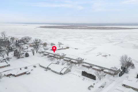 Tiny photo for 178 E Front Street 14 #14, Marquette, WI 53947 (MLS # 2013342)