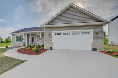 Photo of 3705 Tanglewood Place, Janesville, WI 53546 (MLS # 2024258)