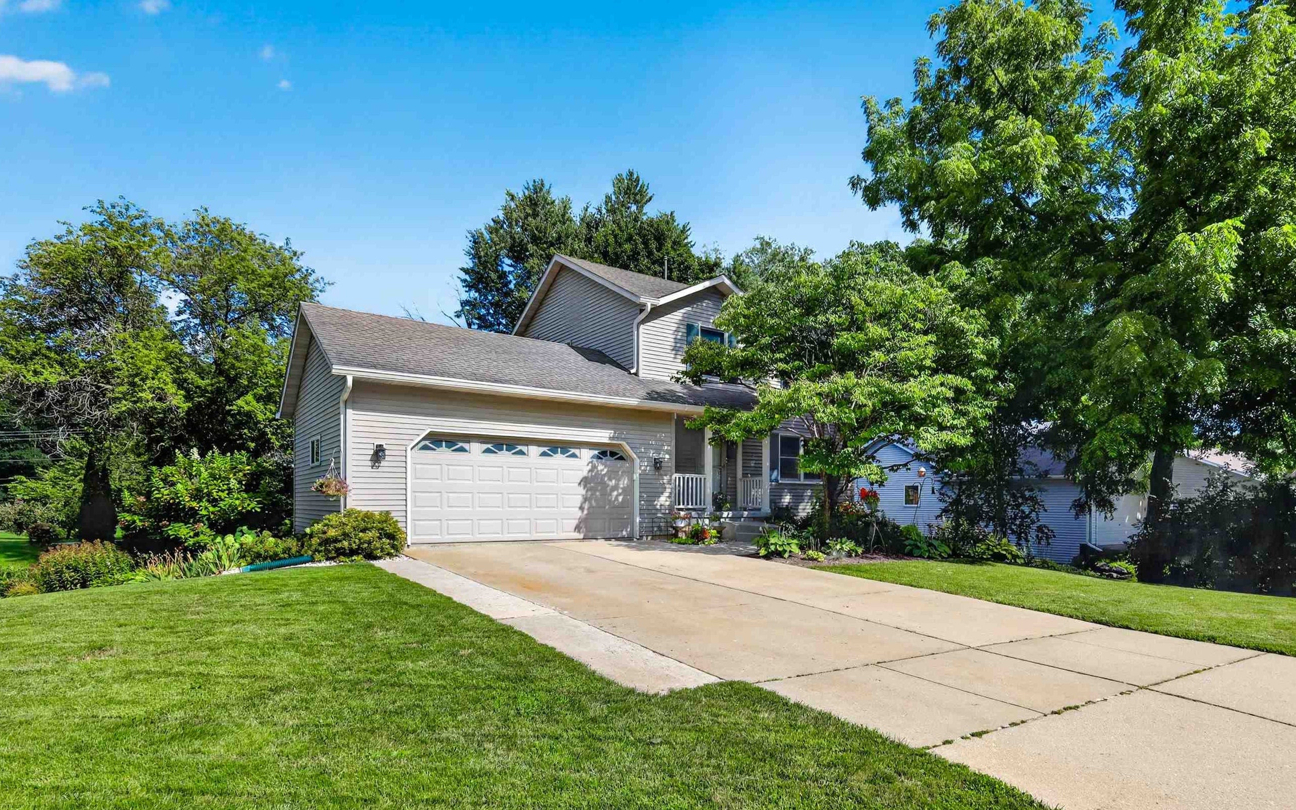 3012 Arapaho Drive
