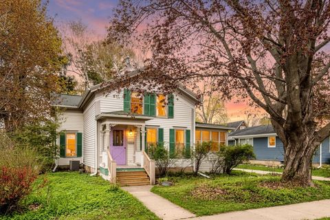 Photo of 547 Watson Street, Ripon, WI 54971 (MLS # 2022029)
