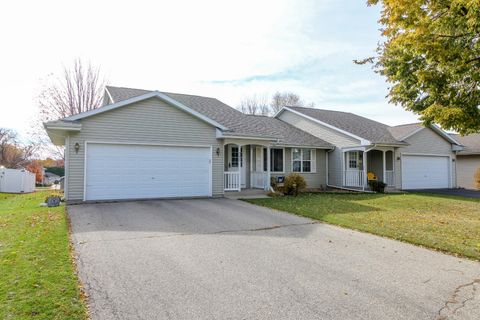 Photo of 501 Cherokee Lane, Fort Atkinson, WI 53538 (MLS # 2012126)
