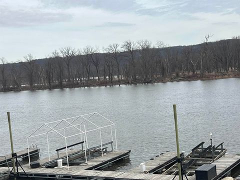 Photo of 133 S 1st Street 5 #5, Harpers Ferry, IA 52146 (MLS # 2020149)