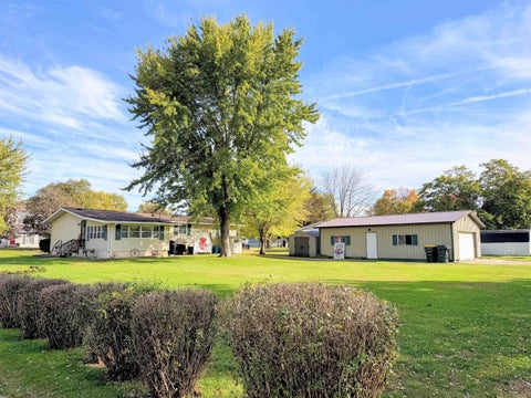 Photo of 405 S Buchanan Street, Prairie du Chien, WI 53821 (MLS # 2035048)