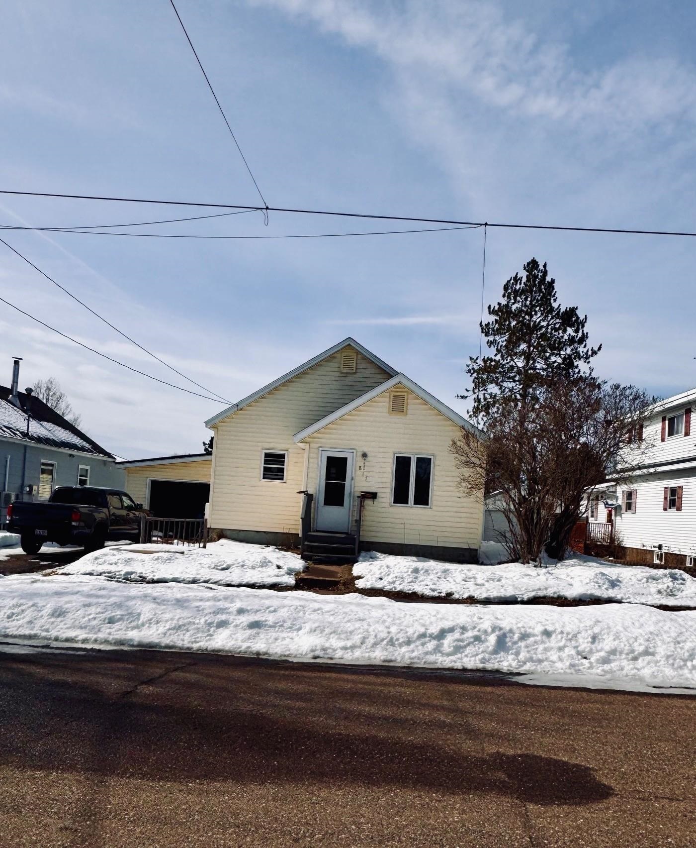 817 Atwood Avenue
