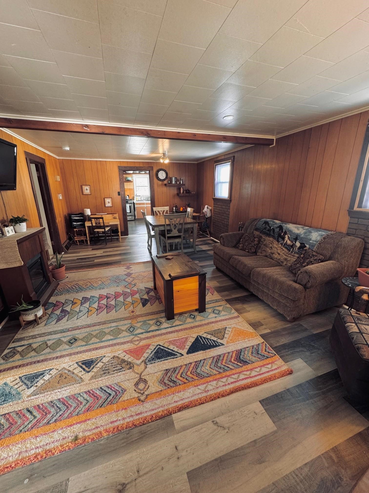 817 Atwood Avenue