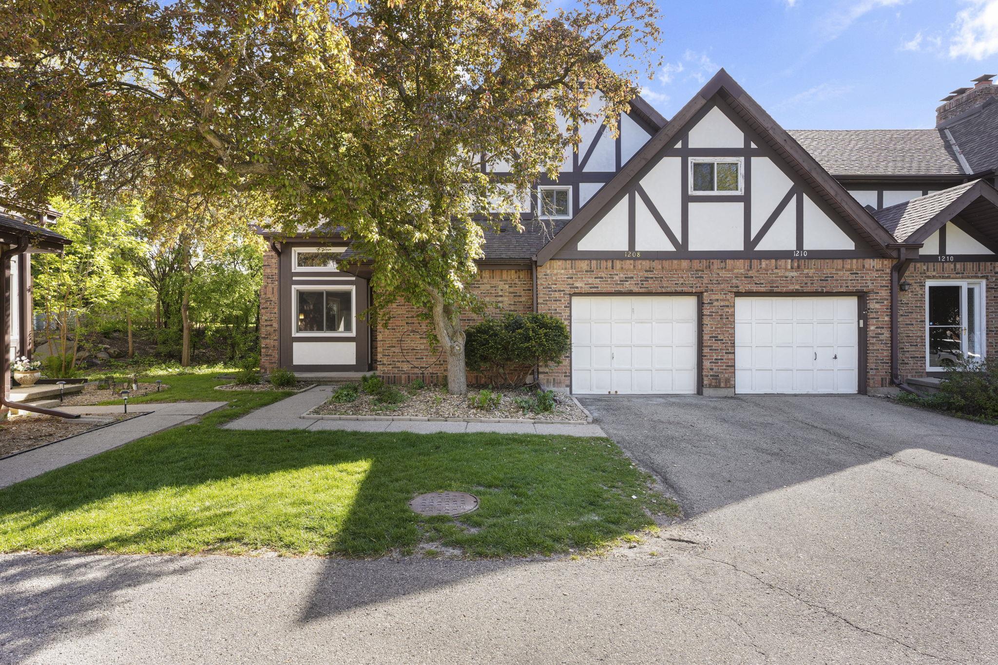 1208 N Gammon Road 1208
