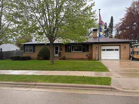 Photo of 134 E Goodland Street, Sun Prairie, WI 53590 (MLS # 2021962)