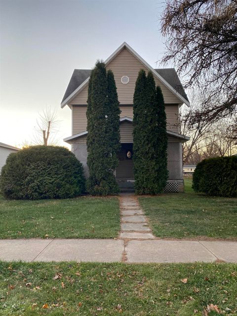 Photo of 1410 Wisconsin Avenue, Boscobel, WI 53805 (MLS # 2013002)