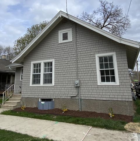 Photo of 611 S Brooks Street, Madison, WI 53715 (MLS # 2019767)