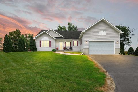 Photo of W11025 Glen Drive, Beaver Dam, WI 53916 (MLS # 2018073)