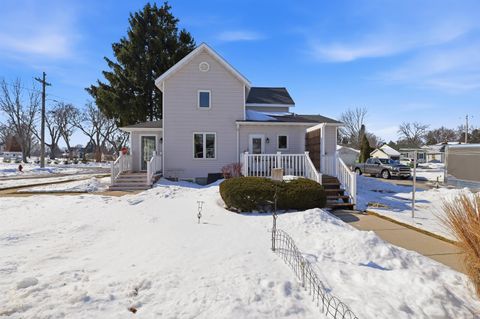 Tiny photo for 407 W Cherry Street, Fox Lake, WI 53933 (MLS # 2018875)